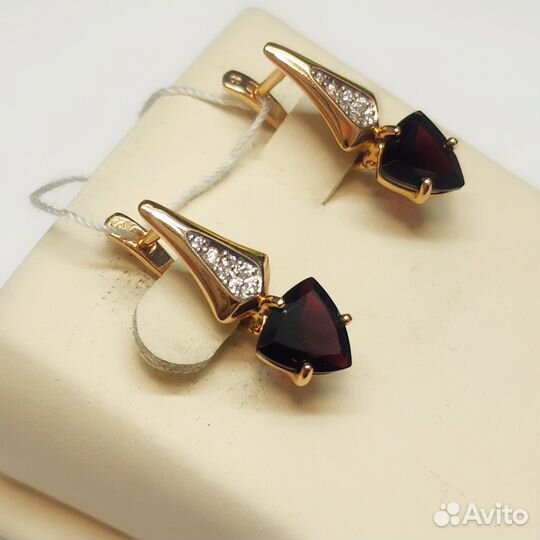 Золотые серьги 585 пробы бу 23700