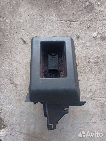 Бардачок левый Land Rover Range Rover L322