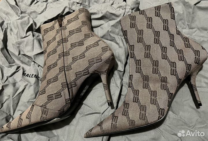 Balenciaga ботильоны