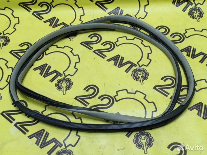 Уплотнитель проема двери задний левый Subaru