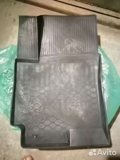 Автоковрики на киа рио 4 б/у