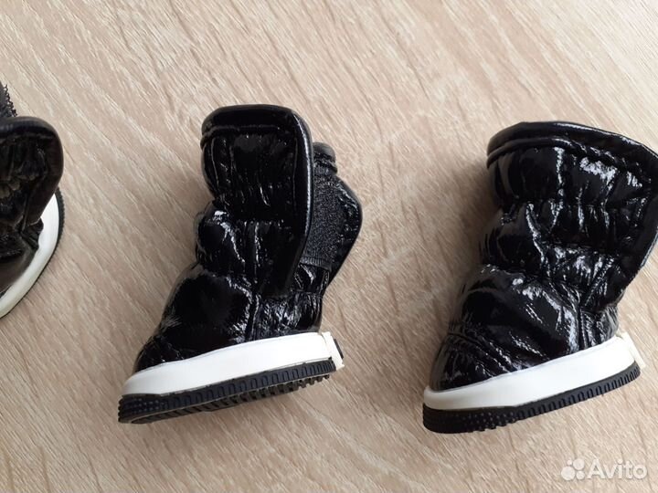 Ботинки зимние для меленьких собак, почти новые