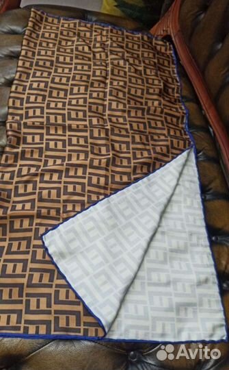 Платок шелковый 95см fendi ручной подгиб