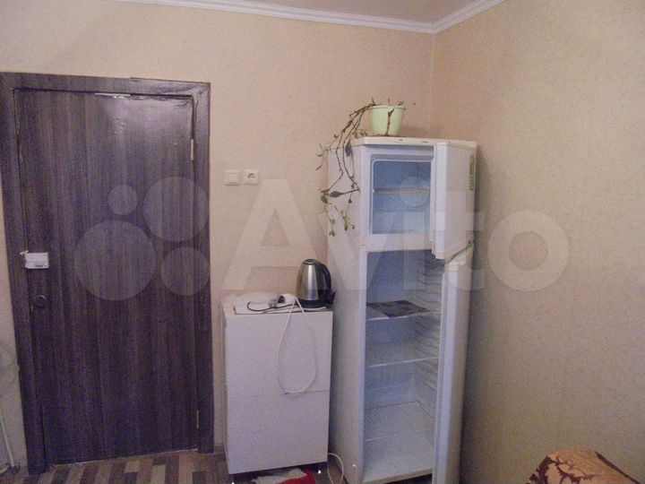 Комната 14 м² в 8-к., 3/9 эт.