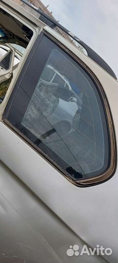 Стекло заднее глухое BMW E53