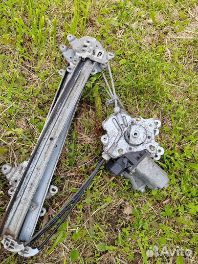 Стеклоподъёмник Lancer 9