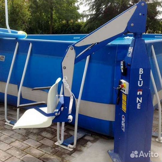 Подъемник для инвалидов бассейный Serie F100