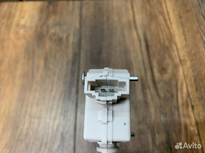 Audi Q7 4L Активатор замка крышки бензобака