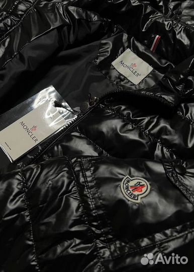 Ветровка Moncler весенняя