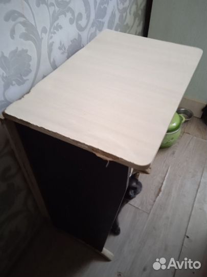 Кухонный стол