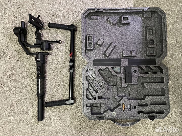 Лучший стабилизатор Zhiyun Crane 2S