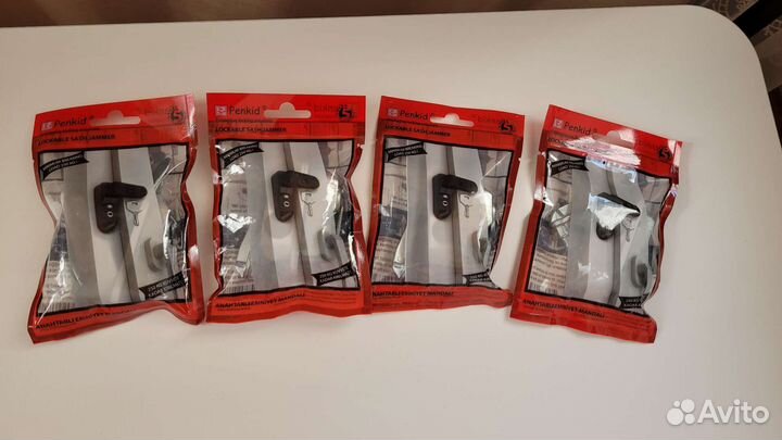 Замок оконный