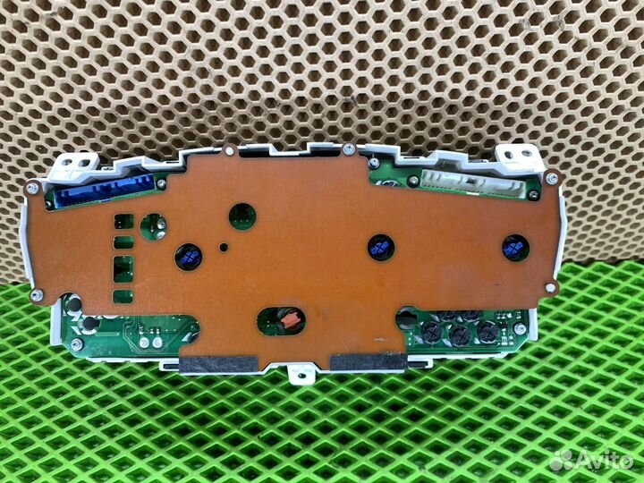 Панель приборов Mitsubishi Lancer 9