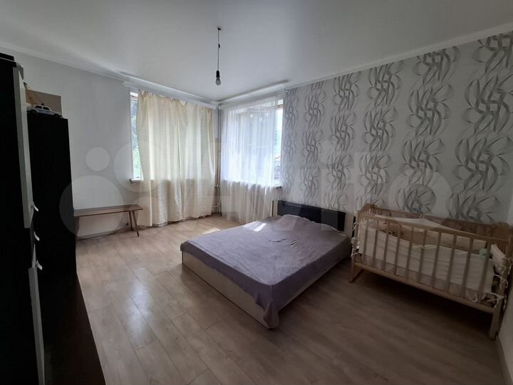 3-к. квартира, 82,5 м², 2/5 эт.