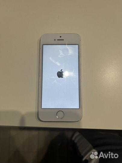 iPhone SE, 16 ГБ