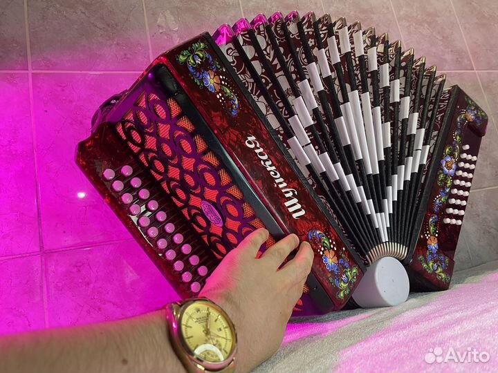 Гармонь Красный перламутр. Шуйская. Шикарная