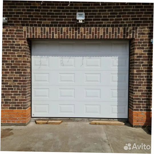 Секционные гаражные ворота