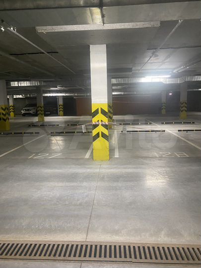 Машиноместо, 13 м²