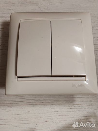 Выключатели Legrand