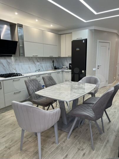 3-к. квартира, 100 м², 3/3 эт.