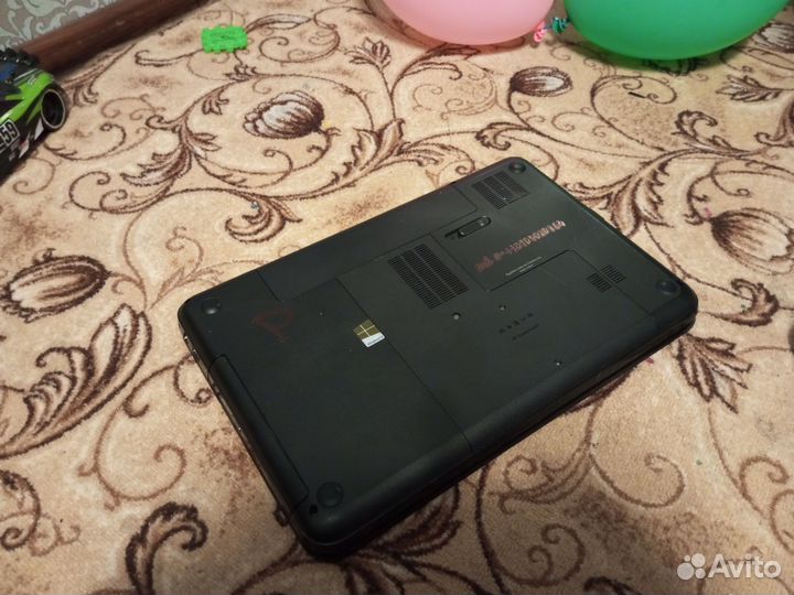 Мощный Hp/4 ядра/SSD 256/Ram 8gb/Две видеокарты