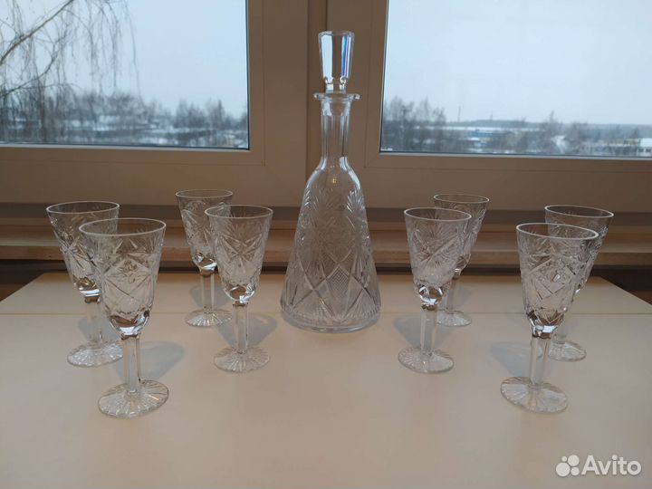 Штоф и 8 рюмок Гусь-Хрустальный