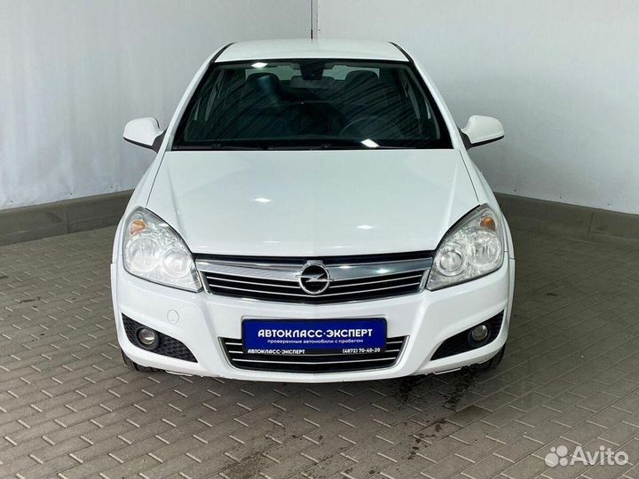 Opel Astra 1.6 МТ, 2013, 137 468 км
