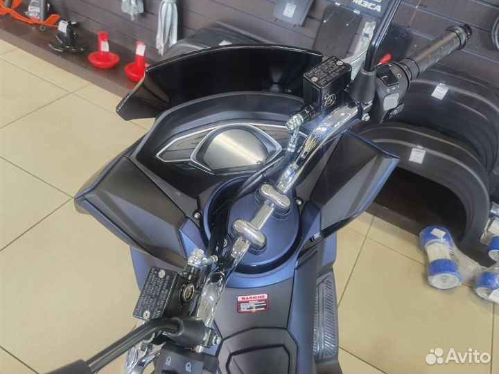 Скутер Vento VMC PCX (200)