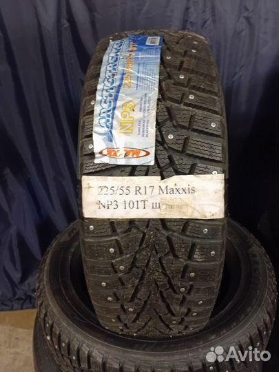 Maxxis NP3 Arctic Trekker 225/55 R17 101T