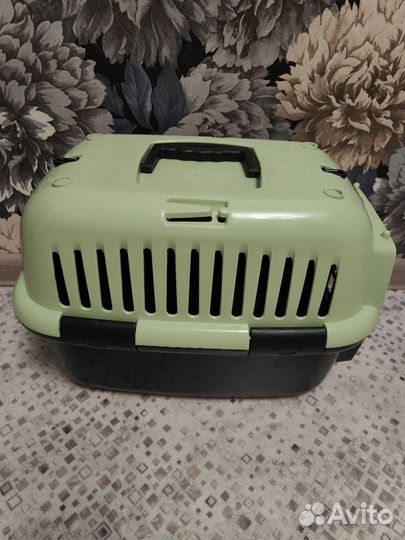 Переноска для кошек и собак