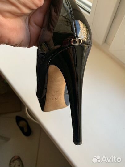 Туфли на каблуках