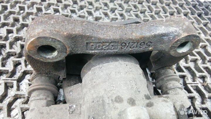 Суппорт задний правый Peugeot 307 рест. 2006