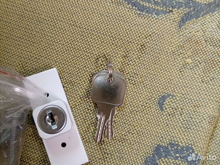 Ручка балконная и детские замки