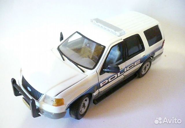 Gearbox.ford expedition.police.1:43