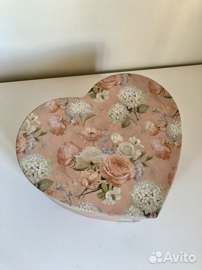 Коробка подарочная сердце