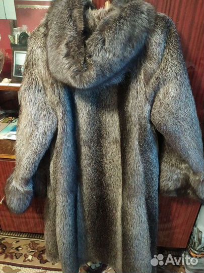 Продам шубу из нутрии с песцом