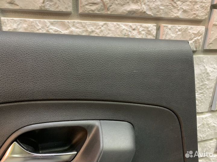 VW Polo Обшивка двери задней левой и правой