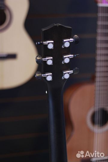 Гитара розовая