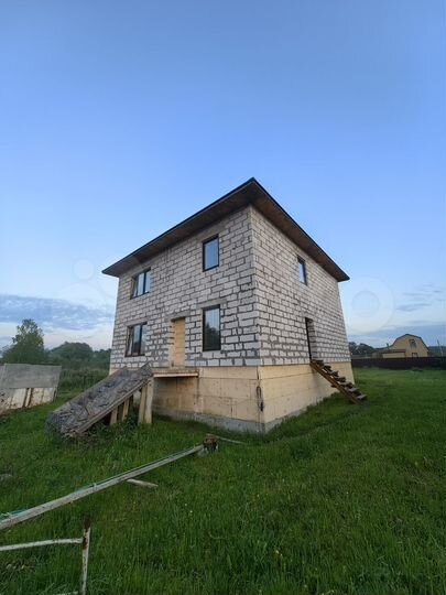 Дом 310,4 м² на участке 12,5 сот.