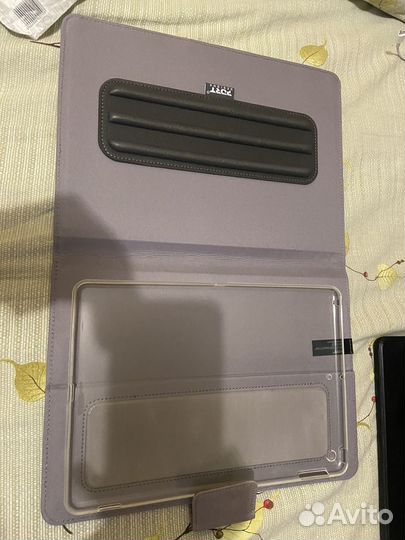 Чехол на iPad 10.2