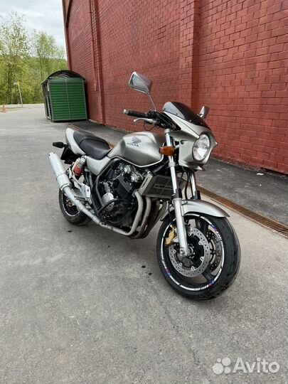 Honda CB 400 SF vtec 2