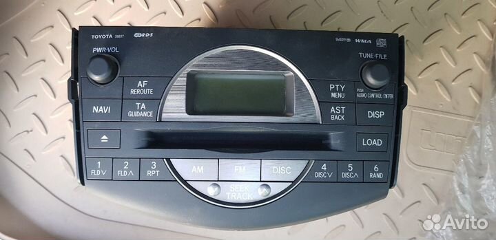 Продам штатную магнитолу на Toyota Rav-4