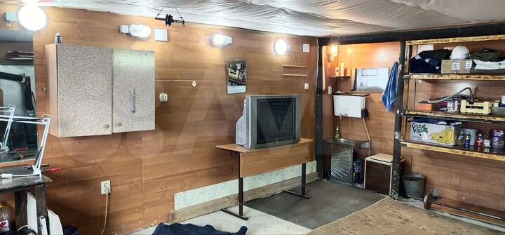 Гараж, > 30 м²