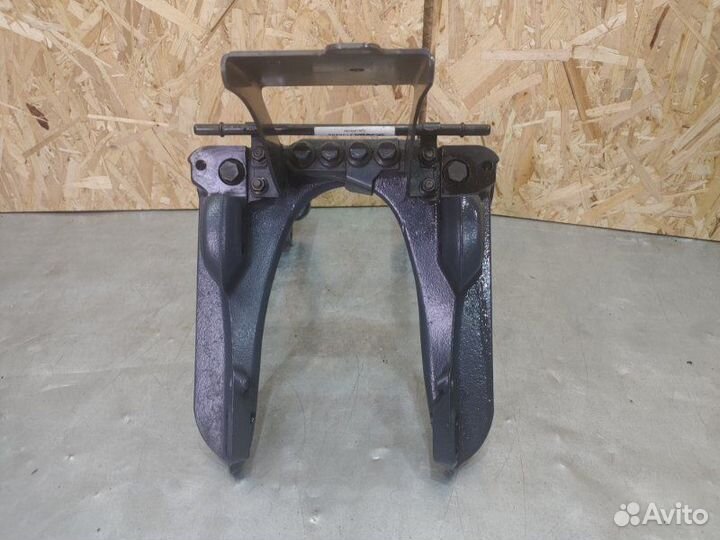 Кронштейн бака мочевины Scania P8X400 самосвал