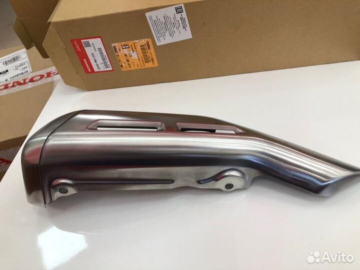 Honda CRF1100 2020-21 крышка правого каталитическ