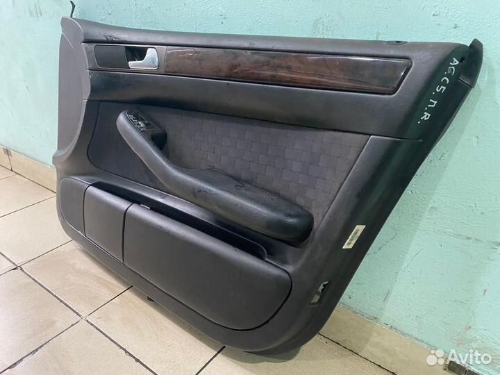 Обшивка двери передняя правая audi А6 С5