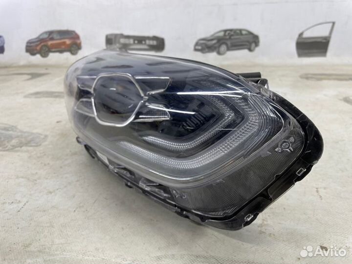 Фара правая Kia Ceed 3