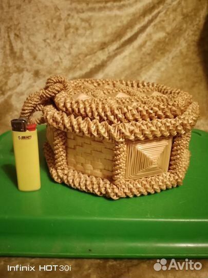 Шкатулка из соломки