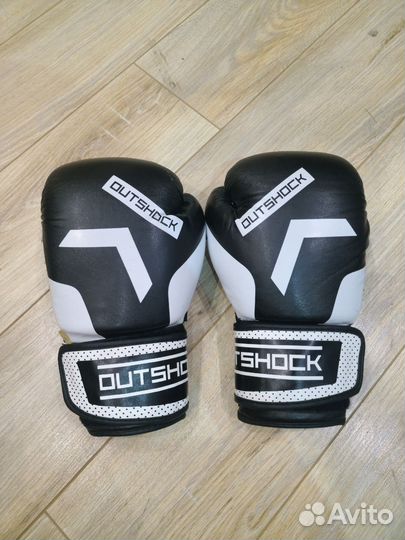 Боксерские перчатки 8 oz