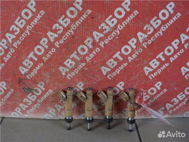 Топливные форсунки Toyota Corolla ADE150 1ZR 2012